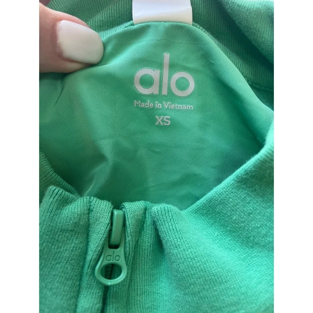 Alo Yoga Racetrack Shrug Crop